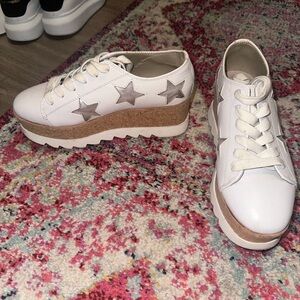 Steve Madden star sneakers